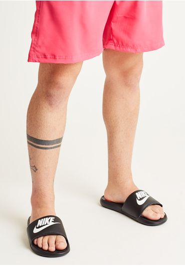 Chinelo Nike Victori One Slide preto