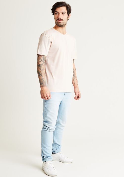 Camiseta básica manga curta gola v lótus