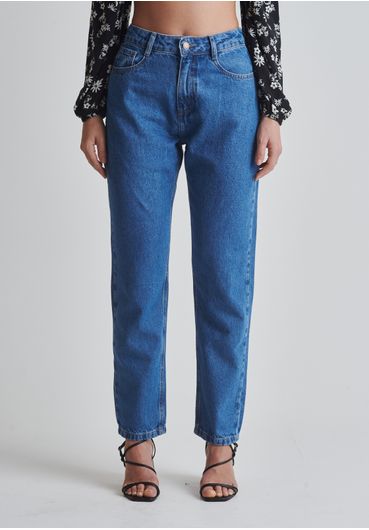 Calça jeans mom cintura media