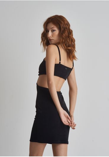 Vestido com abertura frente e costas