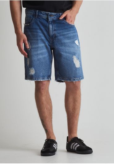 Bermuda jeans rasgos e puídos