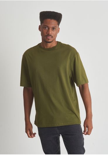 Camiseta básica  over fit verde oliva