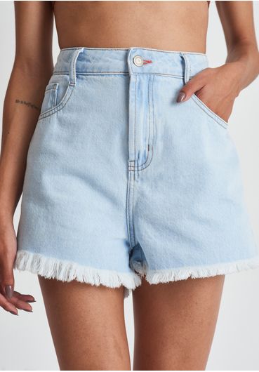 Short jeans barra desfiada