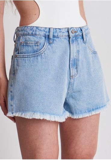 Short jeans brilho barra desfiada