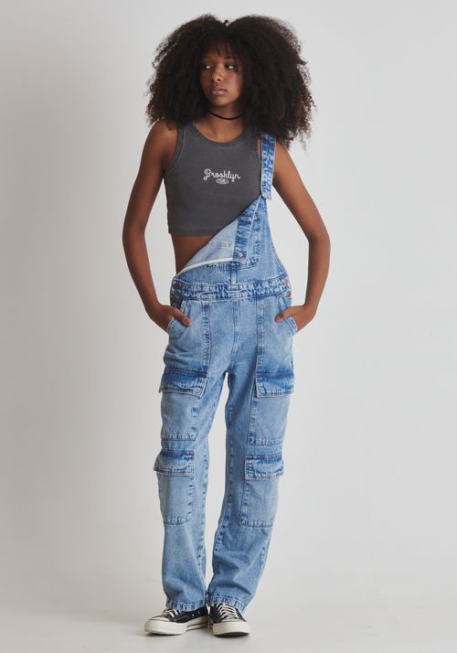 MACACÃO JEANS COM BOLSOS CARGO