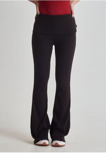 Calça flare