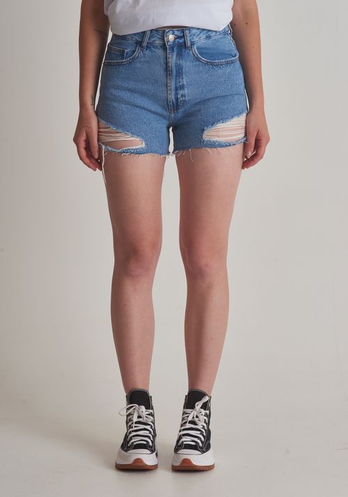 Short jeans destroyed