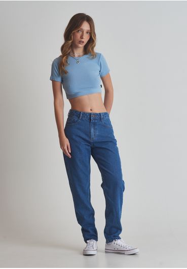 Calça jeans mom cintura média