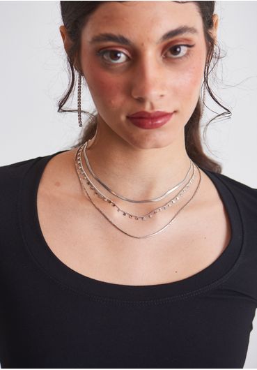 Conjunto colares corações