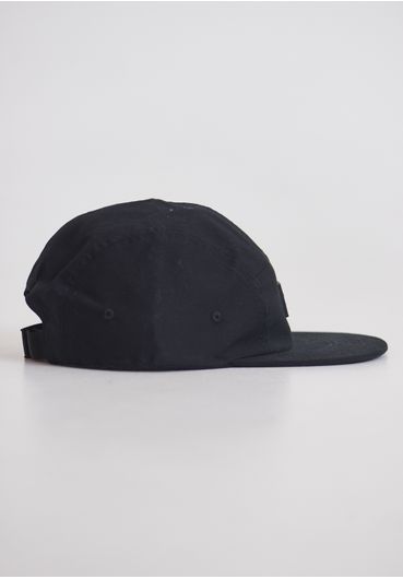 Boné five panel etiqueta emborrachada