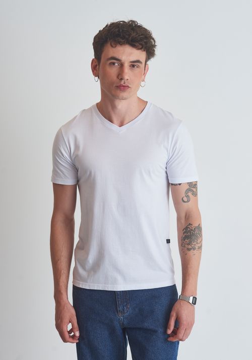 Camiseta decote V slim fit branca