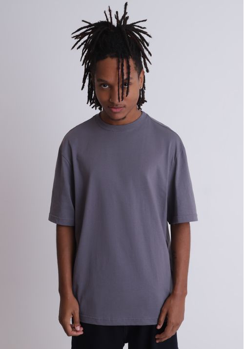 Camiseta básica over fit chumbo