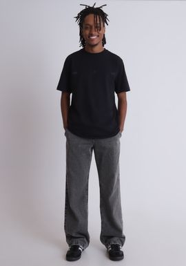 Calça jeans baggy com bolso faca