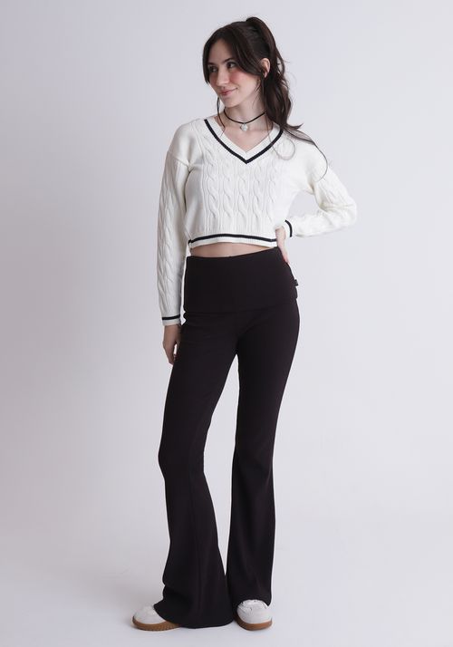 Blusão tricot gola v  detalhe  frontal