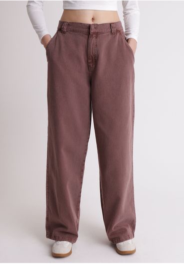 Calça de sarja com recorte