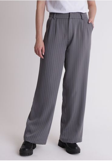 Calça alfaiataria risca de giz