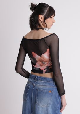 Blusa em tule ombro a ombro