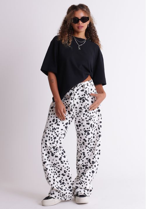 Calça em sarja animal print