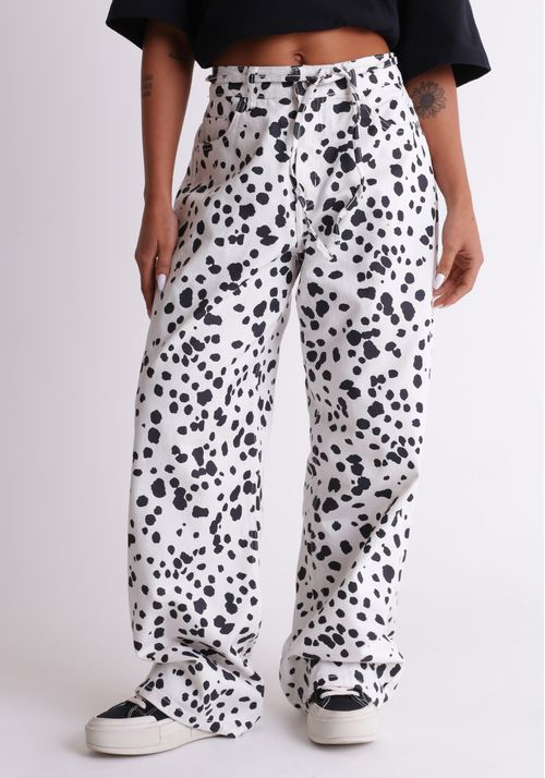 Calça em sarja animal print