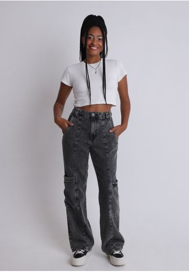 Calça Jeans Reta com Bolso Cargo Acid Wash