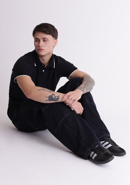 Camiseta polo piquet preta listra