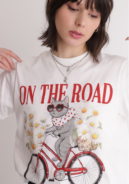 Camiseta estampada gato on the road