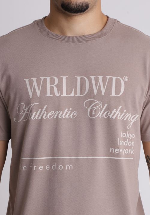 Camiseta em algodão estampa authentic