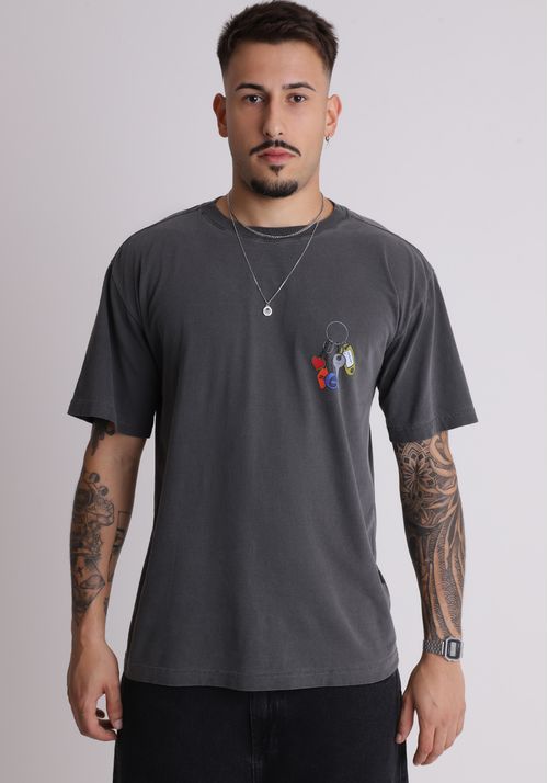 Camiseta oversized estampa chaveiro