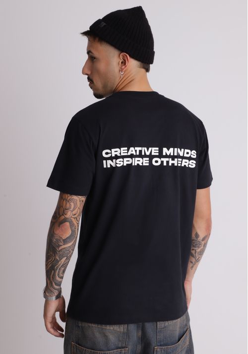 Camiseta em malhão estampa criative minds