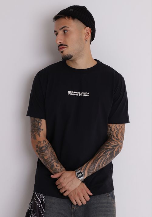 Camiseta em malhão estampa criative minds