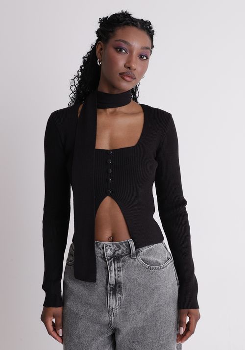Blusa em tricot com cachecol