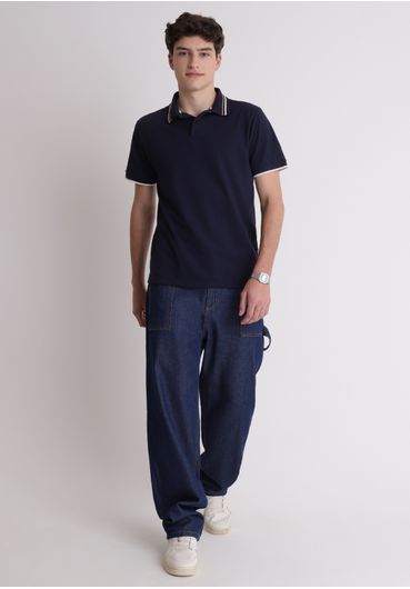 Camiseta polo com detalhes na gola e manga