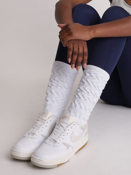 Meia cano longo aeróbica branca