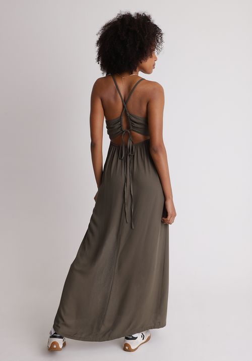 Vestido longo com decote nas costas