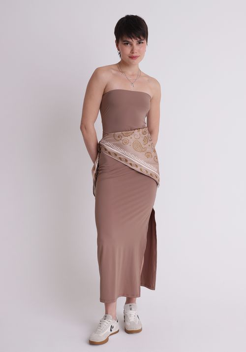 Vestido midi sem alças