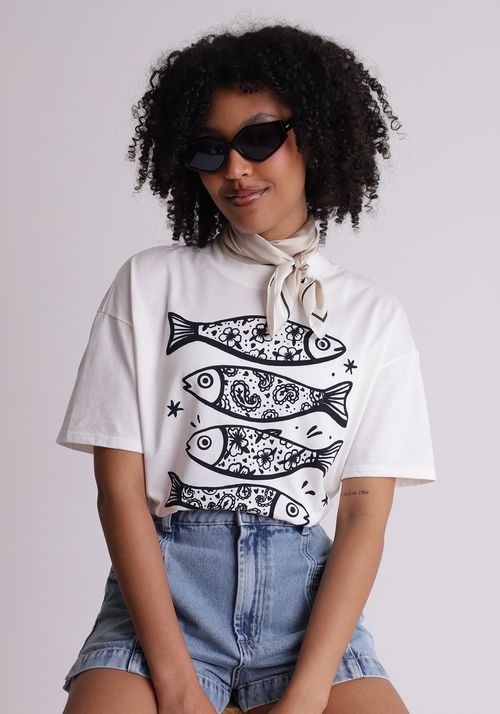Camiseta oversized estampa peixe