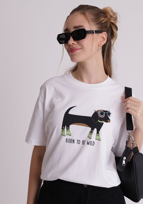 Camiseta estampada salsicha com óculos