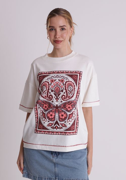 Camiseta box estampa borboleta