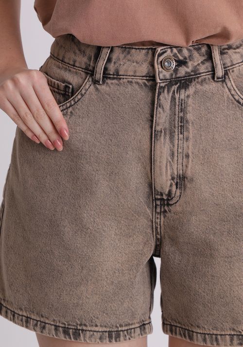 Short jeans cintura alta barra feita