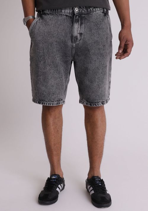 Bermuda jeans black com bolso faca