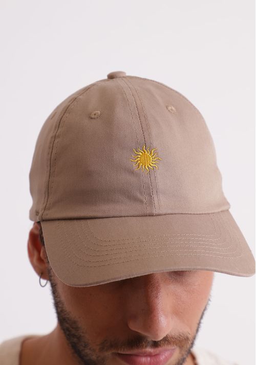 Boné dad hat com bordado sol